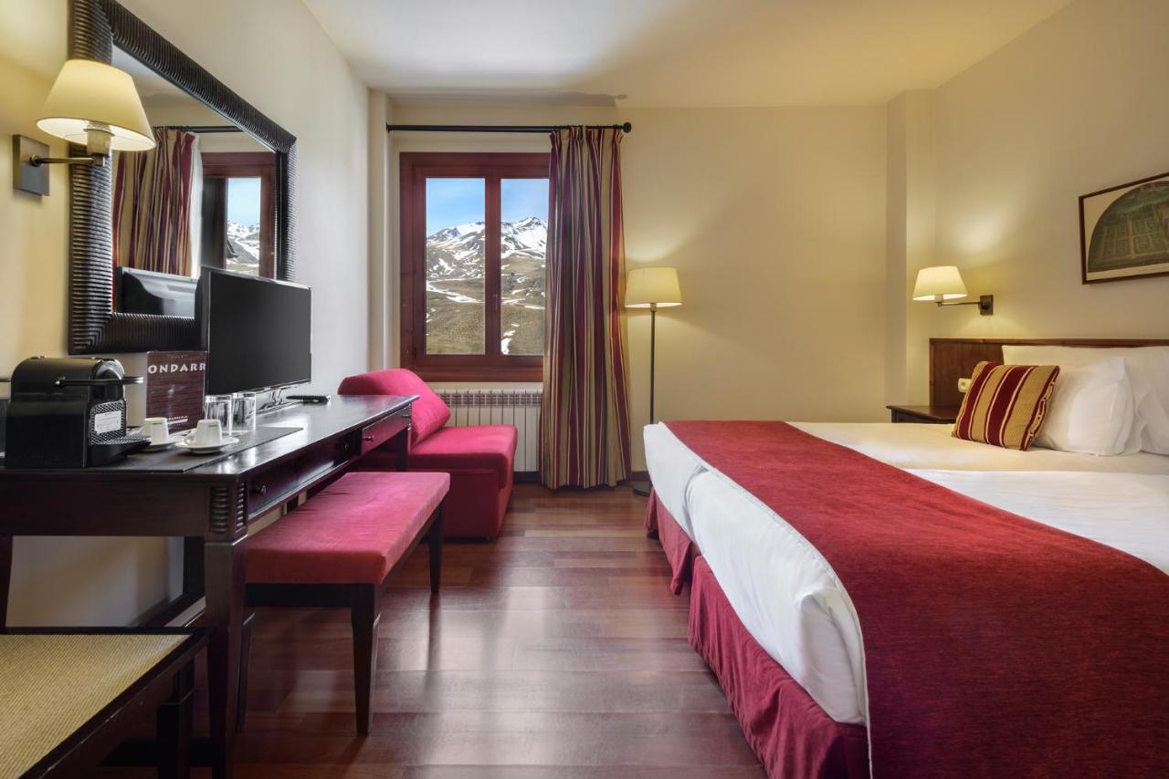 Hotel Saliecho Formigal Luaran gambar