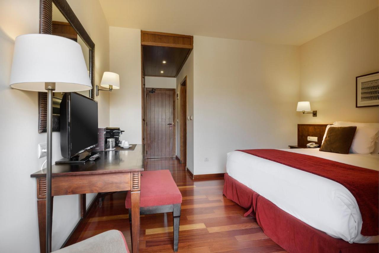 Hotel Saliecho Formigal Luaran gambar