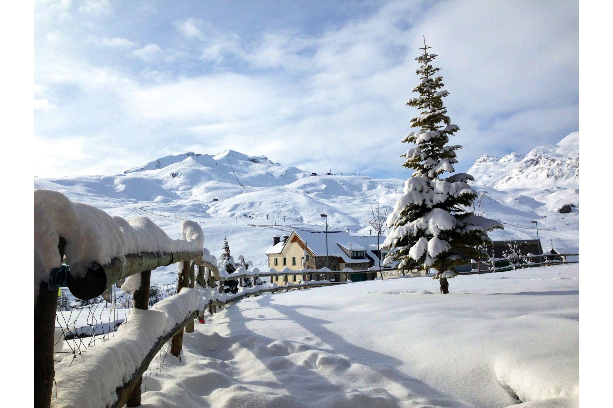 Hotel Saliecho Formigal Luaran gambar